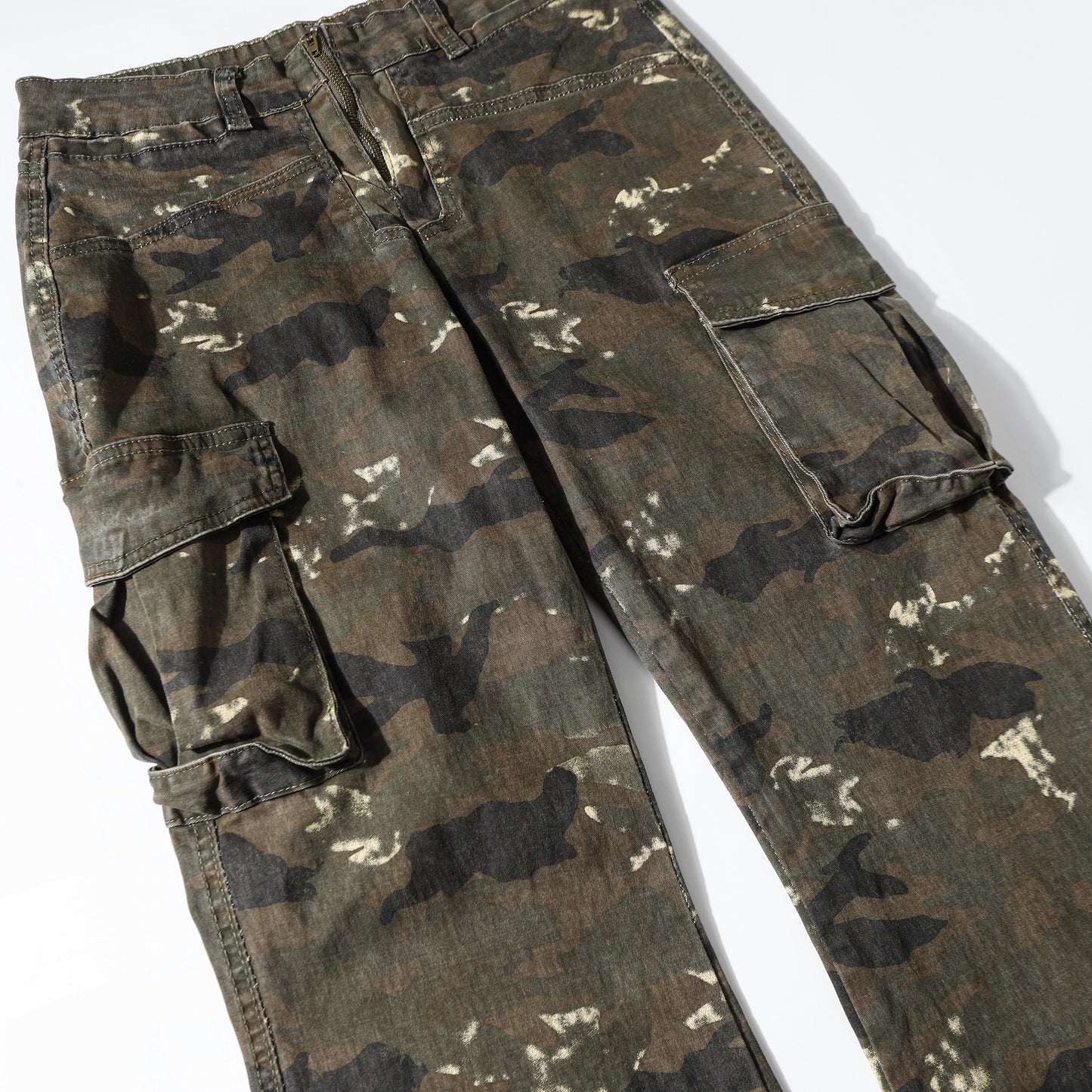 FLARED CAMO CARGO