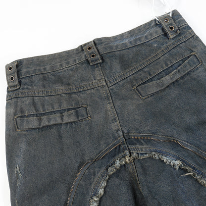 DISTRESSED DETAIL DENIM