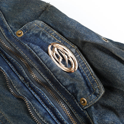 DISTRESSED DETAIL DENIM